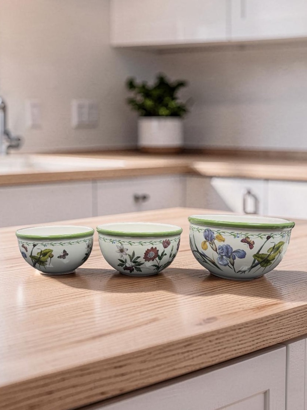 Mikasa Studio Nova EUC Ceramic Floral Garden Bloom Set of 3 Nesting Bowls